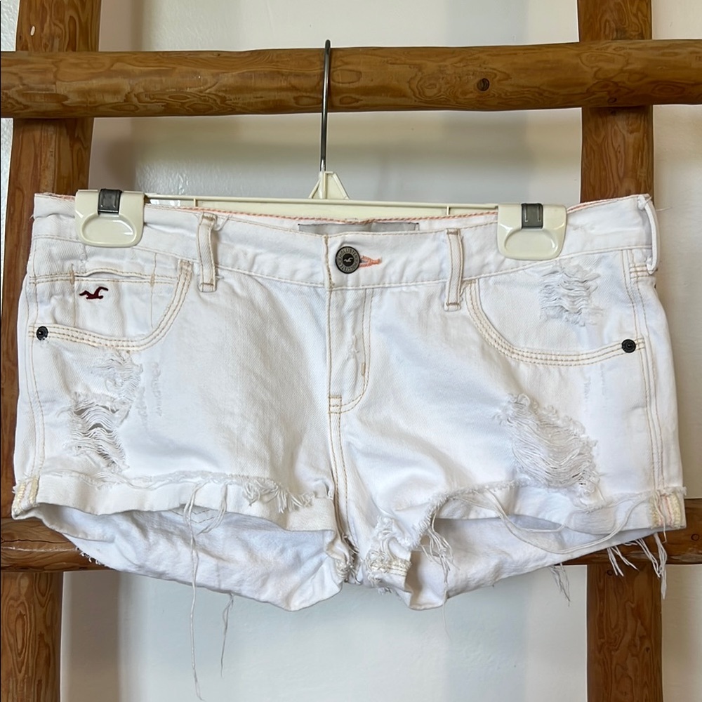 Hollister Women's White Distressed Shorts